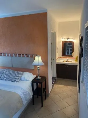 Villa Escondida Guest House Cozumel Downtown المكسيك