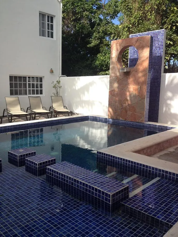 فندق مبيت وإفطار Villa Escondida Guest House Cozumel Downtown المكسيك
